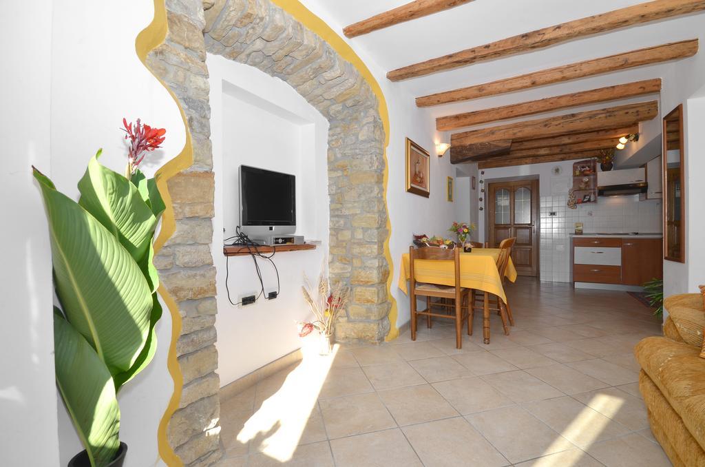 Bella Vista Apartments Motovun Værelse billede