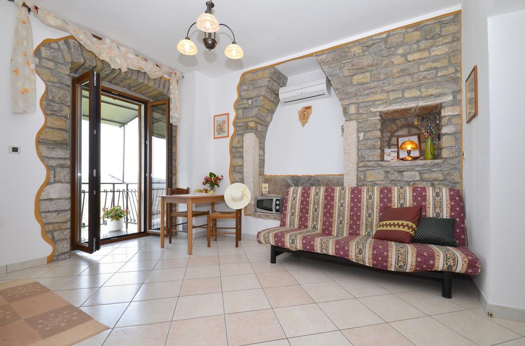 Bella Vista Apartments Motovun Eksteriør billede