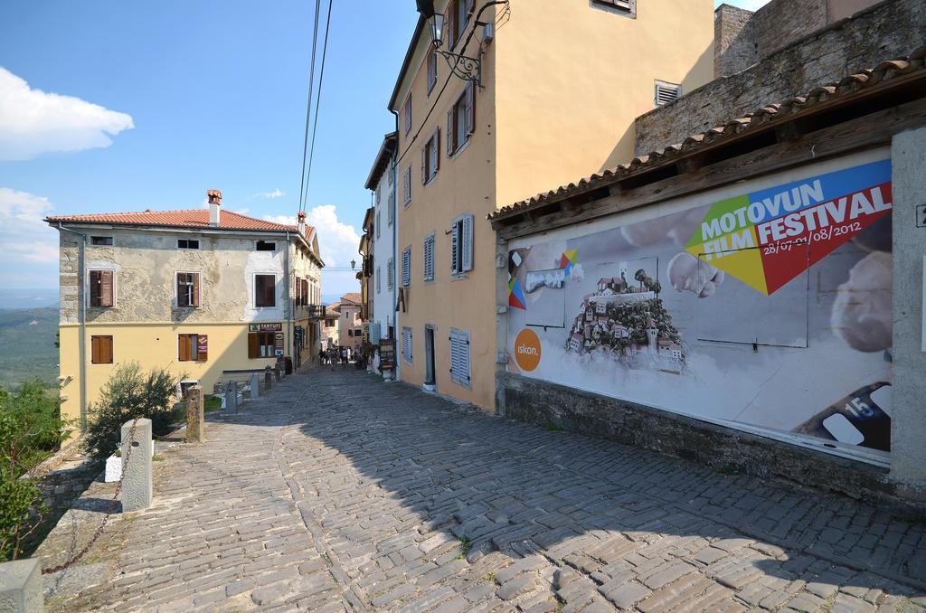Bella Vista Apartments Motovun Eksteriør billede