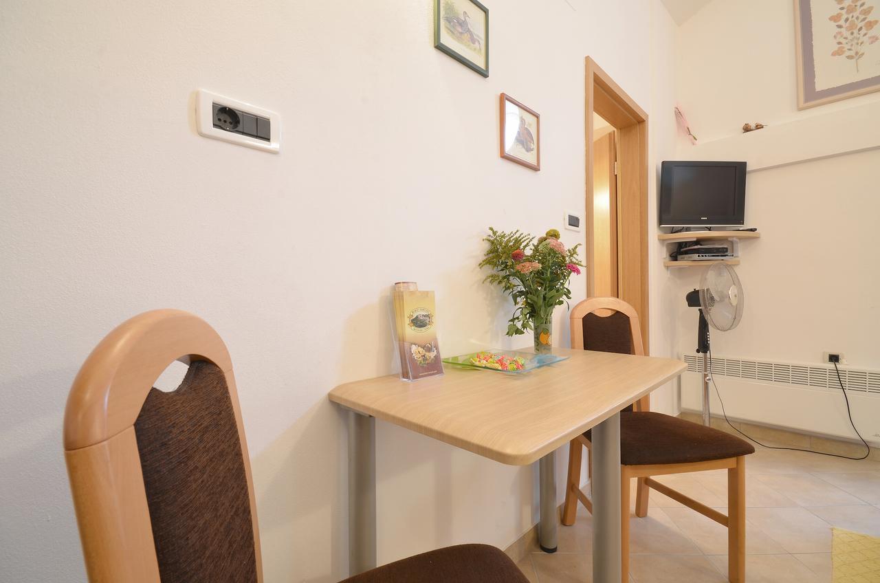 Bella Vista Apartments Motovun Eksteriør billede
